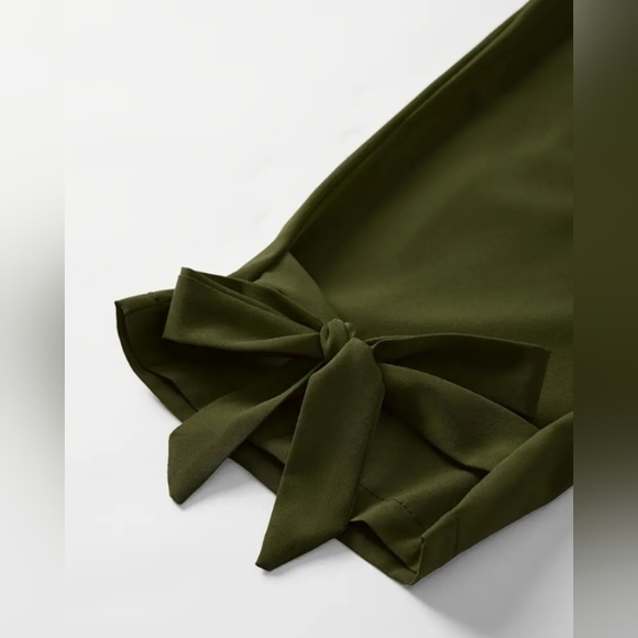 Bowtie Casual Green Elastic Waist Pants Size 1X #New - Picture 2 of 9